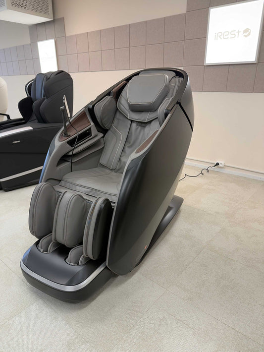 Massagestoel iRest Brillactiq outlet model zo goed als nieuw met lichte gebruikssporen