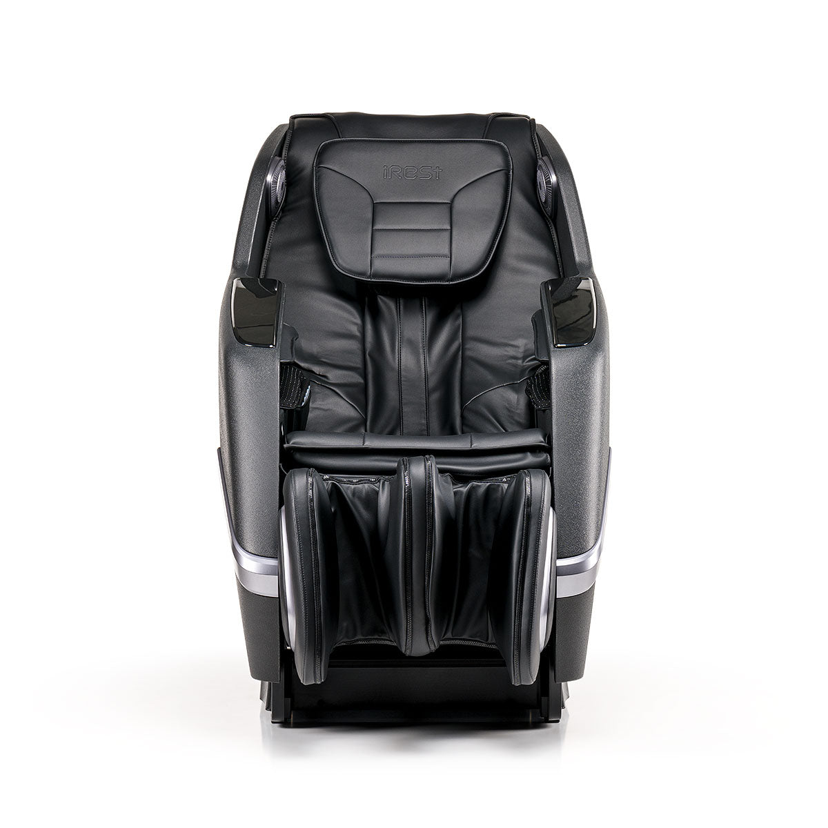Zwarte leren massagestoel met modern design van iRest Chillin Open voor ultieme ontspanning