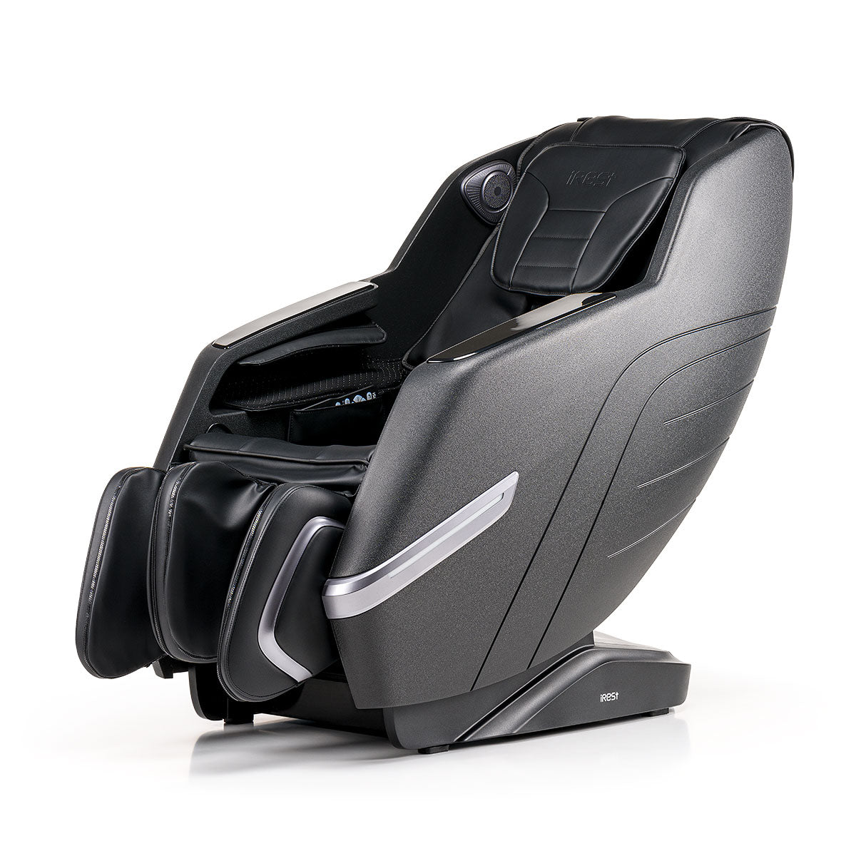 High-tech massagestoel in donkergrijs, iRest Chillin Open voor ultieme ontspanning