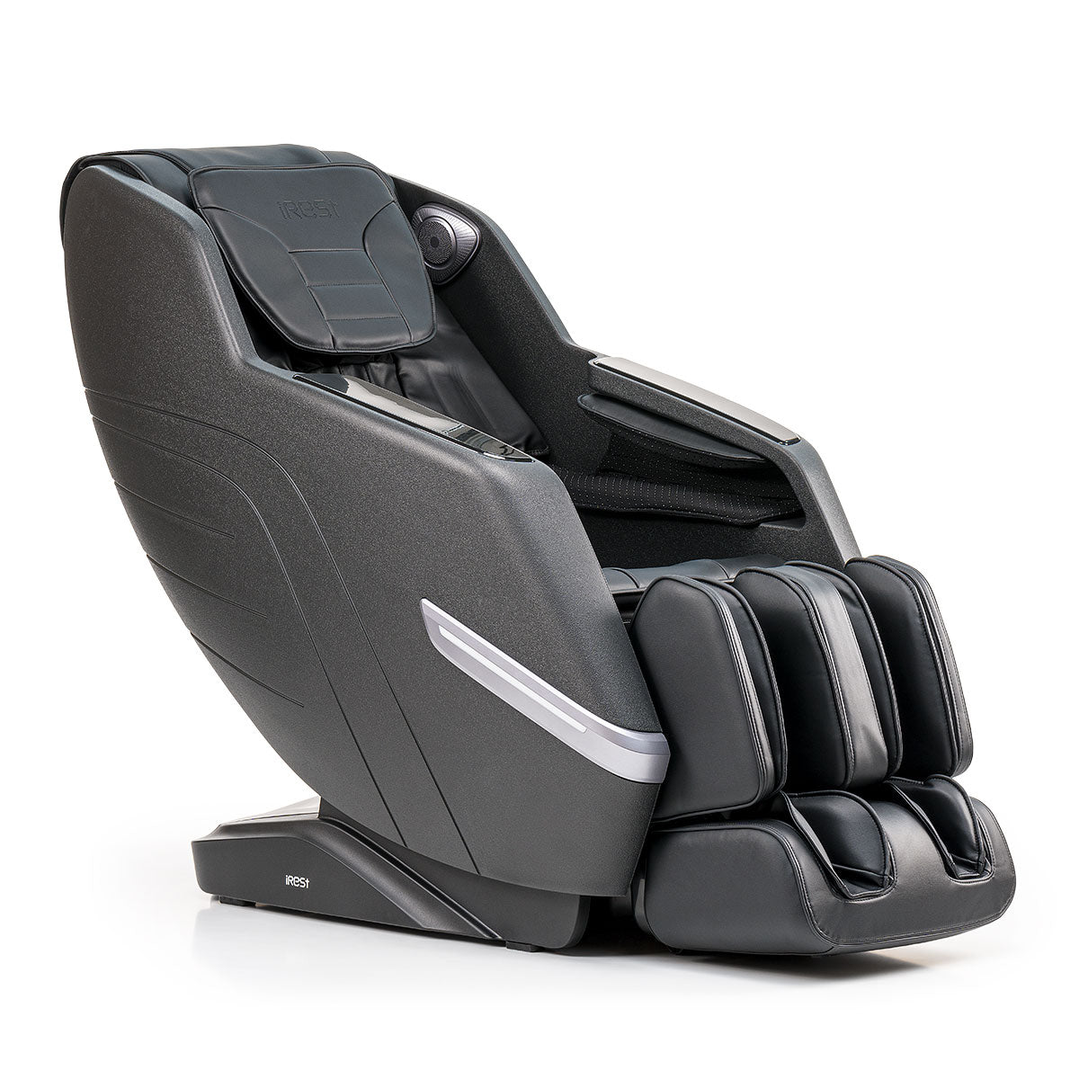 Sleek grijze iRest Chillin massagestoel met automatische programma’s en zero gravity design