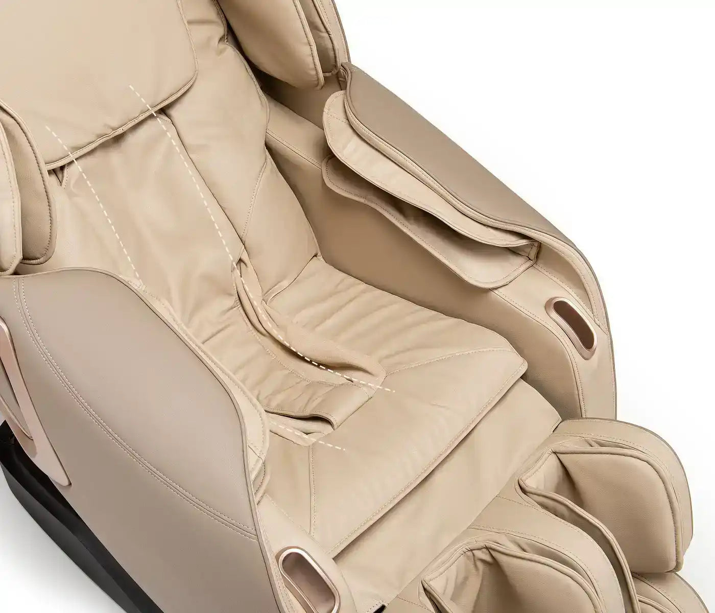 Beige leren massagestoel met gevormde bekleding en armleuningen.