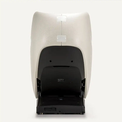 Witte en zwarte handdoekdispenser met open frontpaneel bij Massagestoel iRest R-Pass